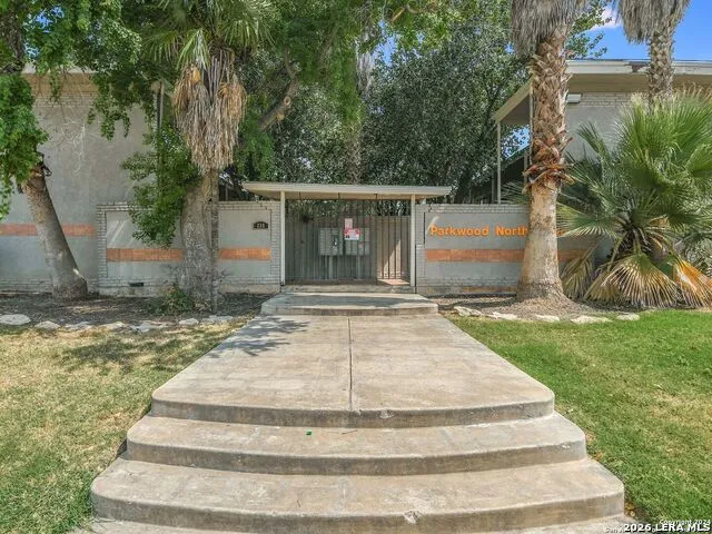 255 E Rampart Dr #401 San Antonio, TX 78216