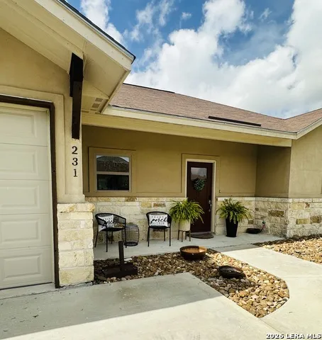 231 Navarro Xing #7B Seguin, TX 78155