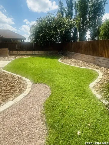 231 Navarro Xing #7B Seguin, TX 78155