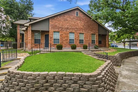 74 CHAPEL HILL CIR #74