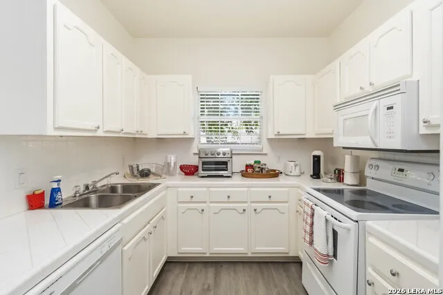 74 CHAPEL HILL CIR #74 San Antonio, TX 78240