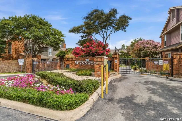 74 CHAPEL HILL CIR #74 San Antonio, TX 78240