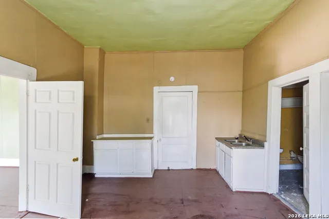 221 Leigh San Antonio, TX 78210