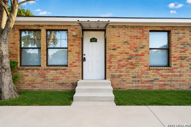 425 San Blas San Antonio, TX 78214