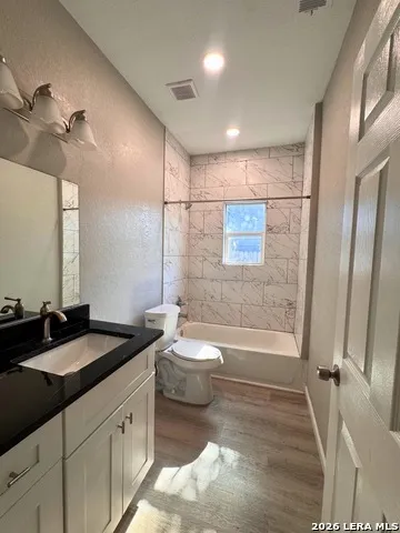 2902 S Laredo St San Antonio, TX 78207