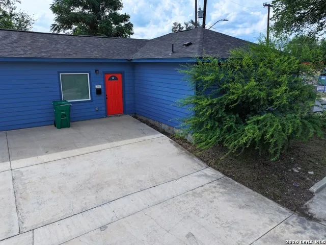 2902 S Laredo St San Antonio, TX 78207