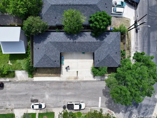 2902 S Laredo St San Antonio, TX 78207
