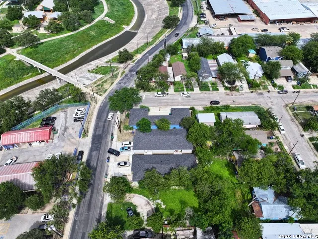 2902 S Laredo St San Antonio, TX 78207