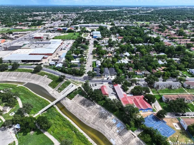 2902 S Laredo St San Antonio, TX 78207