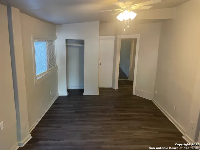 148 GIFFORD ST San Antonio, TX 78211