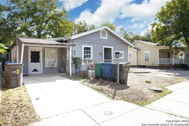 148 GIFFORD ST San Antonio, TX 78211