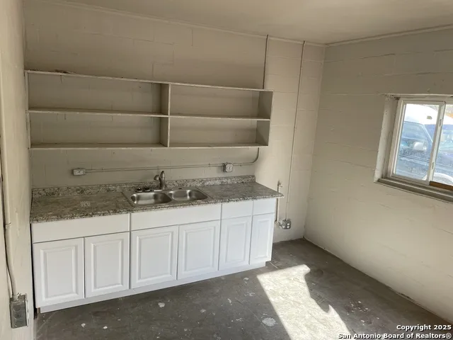 1007 EL PASO ST San Antonio, TX 78207