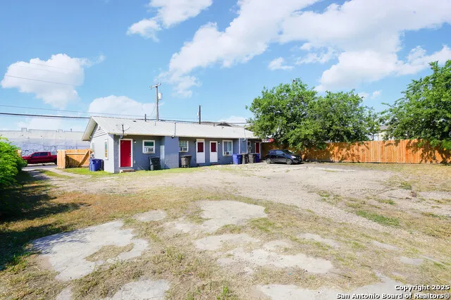 1007 EL PASO ST San Antonio, TX 78207