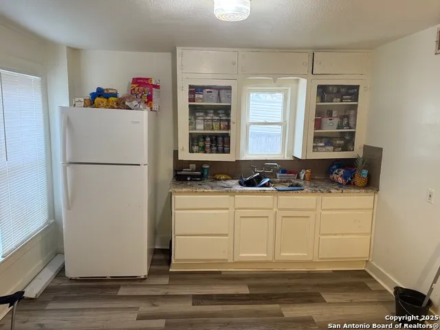 1221 Center San Antonio, TX 78202