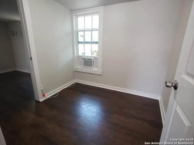 1529 WALTERS San Antonio, TX 78202