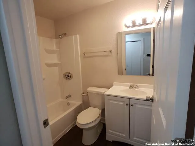 1529 WALTERS San Antonio, TX 78202
