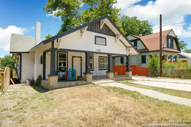 125 GLENWOOD CT San Antonio, TX 78210