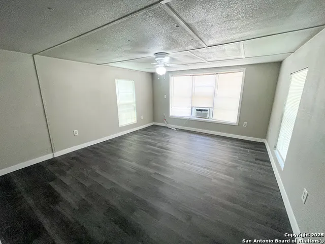 128 WINSHIP RD Pleasanton, TX 78064