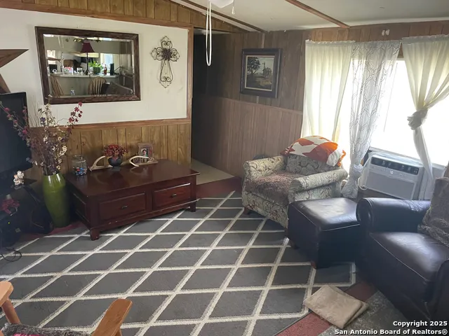 128 WINSHIP RD Pleasanton, TX 78064
