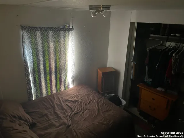 128 WINSHIP RD Pleasanton, TX 78064