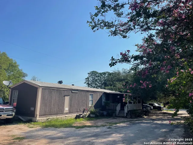 128 WINSHIP RD Pleasanton, TX 78064