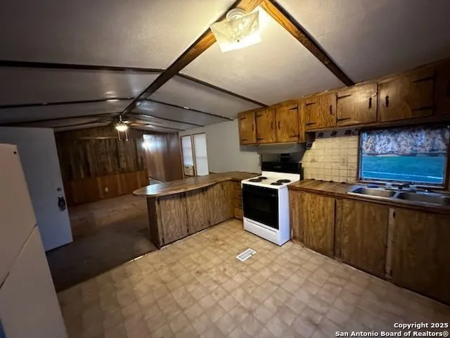 128 WINSHIP RD Pleasanton, TX 78064