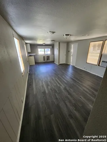128 WINSHIP RD Pleasanton, TX 78064