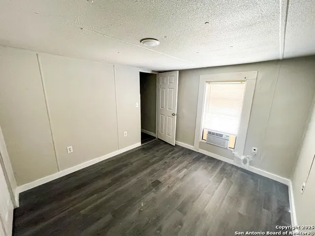 128 WINSHIP RD Pleasanton, TX 78064