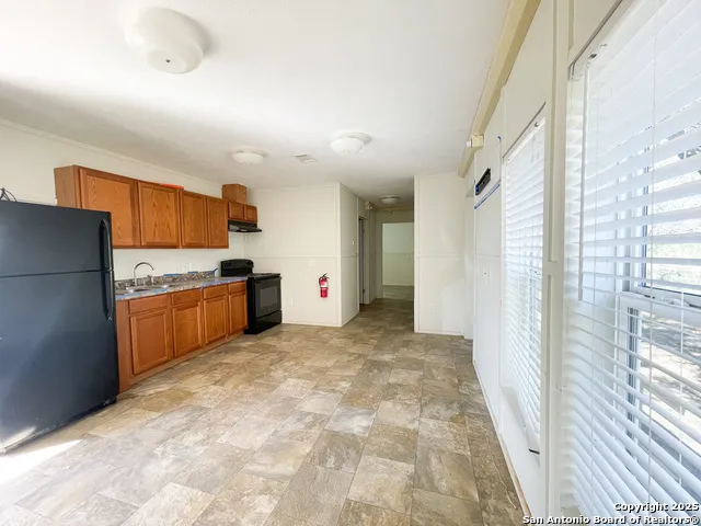 18234 Benton City Rd Von Ormy, TX 78073