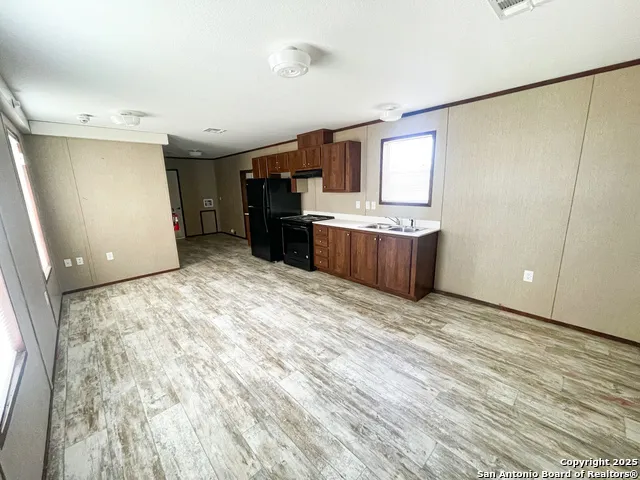 18234 Benton City Rd Von Ormy, TX 78073