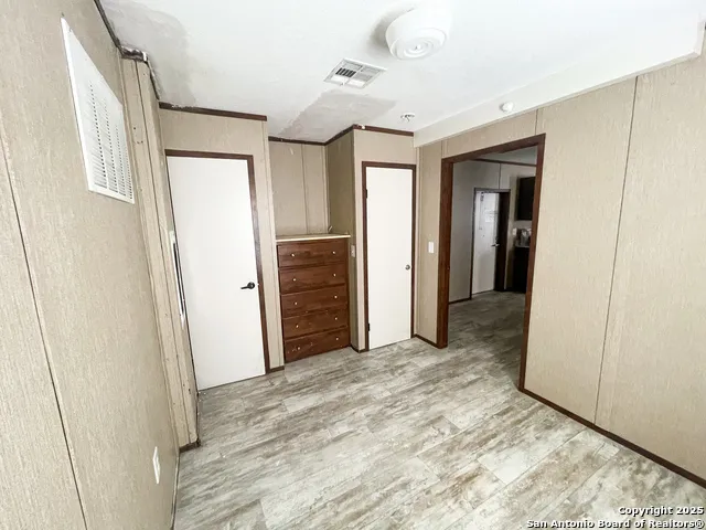 18234 Benton City Rd Von Ormy, TX 78073