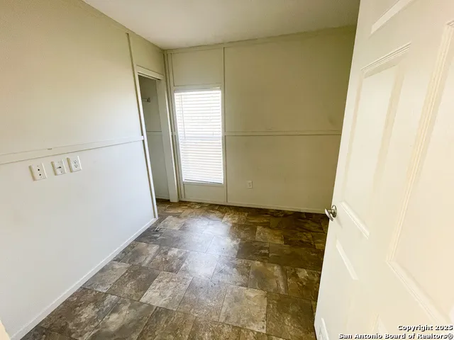 18234 Benton City Rd Von Ormy, TX 78073