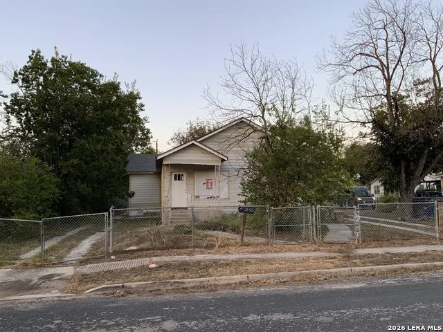 341&343 Avondale Ave San Antonio, TX 78223