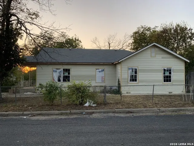 341&343 Avondale Ave San Antonio, TX 78223