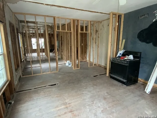 341&343 Avondale Ave San Antonio, TX 78223