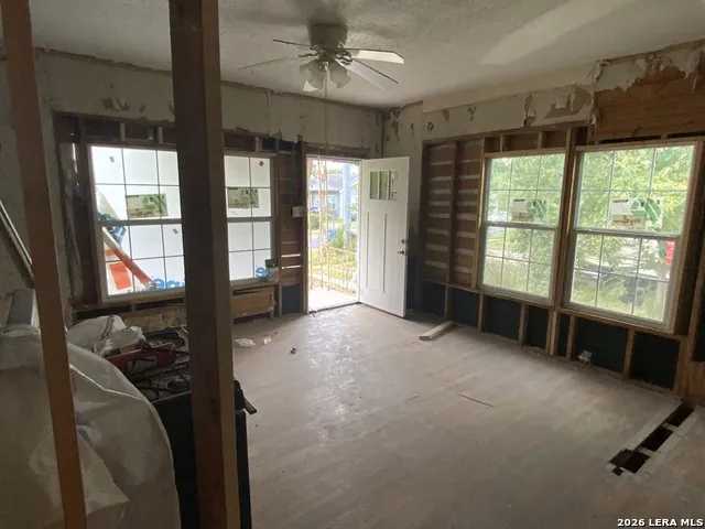 341&343 Avondale Ave San Antonio, TX 78223