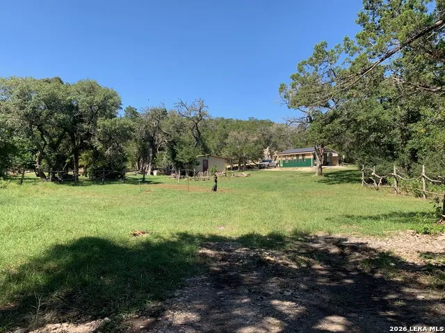 210 Mai Rd S Kerrville, TX 78028