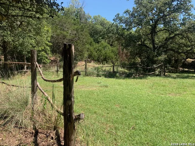 210 Mai Rd S Kerrville, TX 78028
