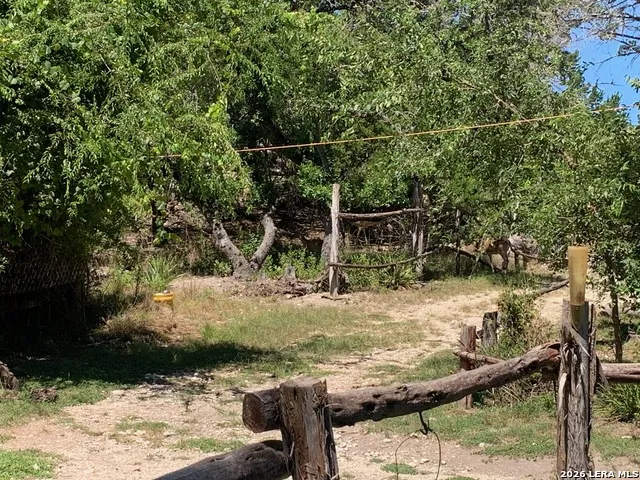 210 Mai Rd S Kerrville, TX 78028