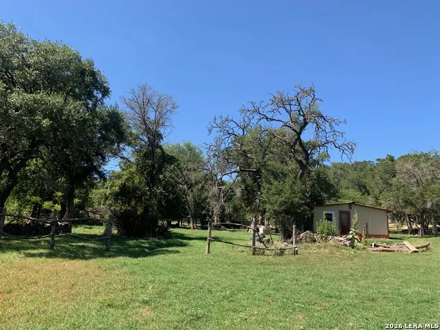 210 Mai Rd S Kerrville, TX 78028