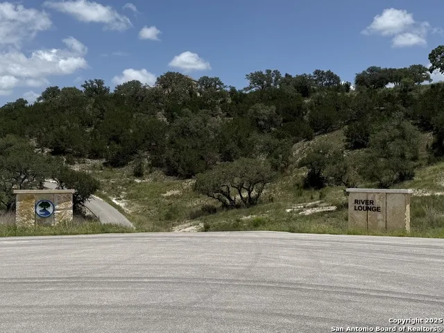 928 Enchanted View Canyon Lake, TX 78133
