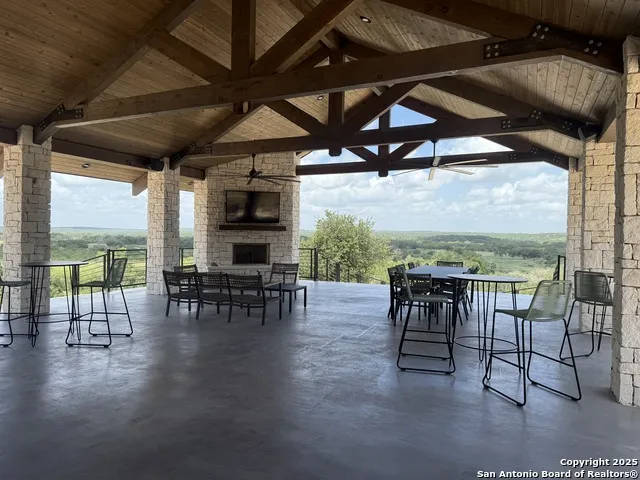 928 Enchanted View Canyon Lake, TX 78133