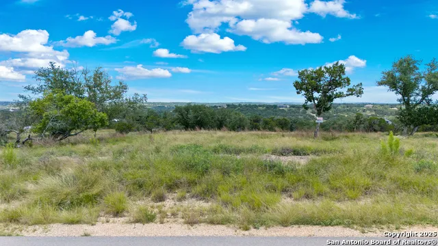 928 Enchanted View Canyon Lake, TX 78133