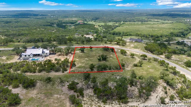 928 Enchanted View Canyon Lake, TX 78133