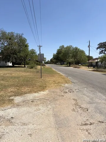 705 Pecan Bandera, TX 78003