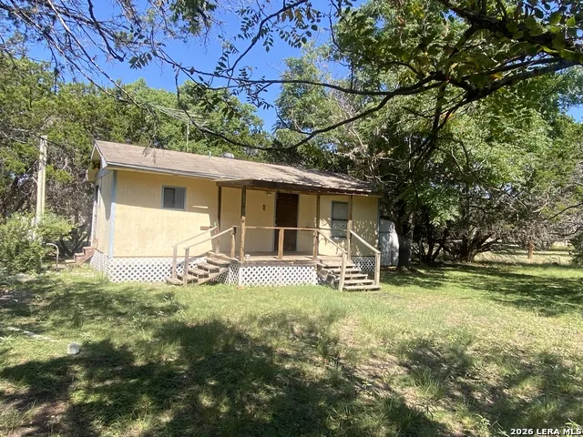 39 JIM DALRYMPLE DR Leakey, TX 78873