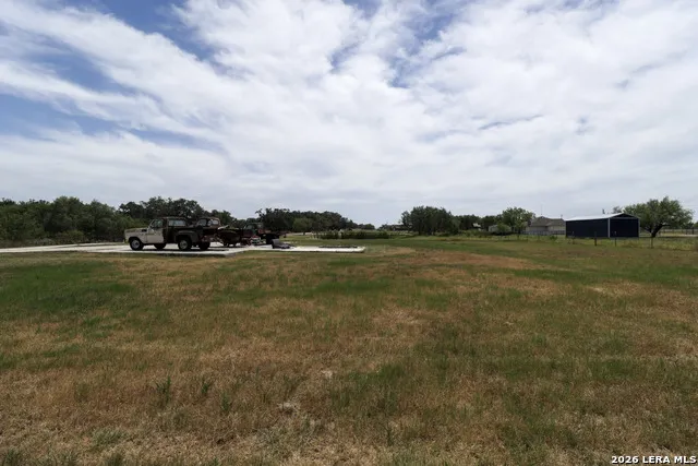 2 AC Coughran Rd Pleasanton, TX 78064