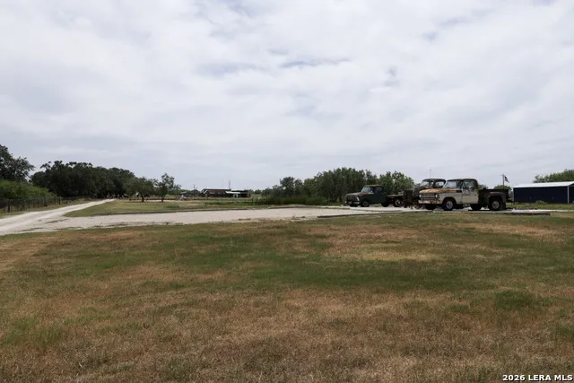 2 AC Coughran Rd Pleasanton, TX 78064
