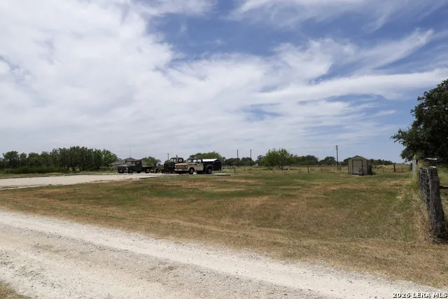 2 AC Coughran Rd Pleasanton, TX 78064