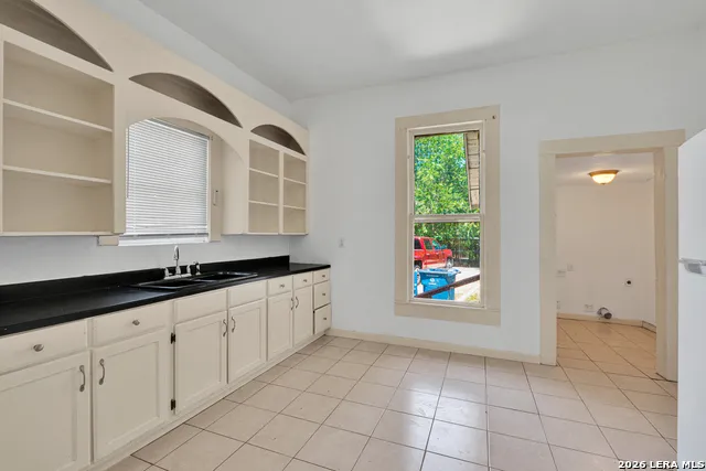 165 Division Ave Unit 1 San Antonio, TX 78214